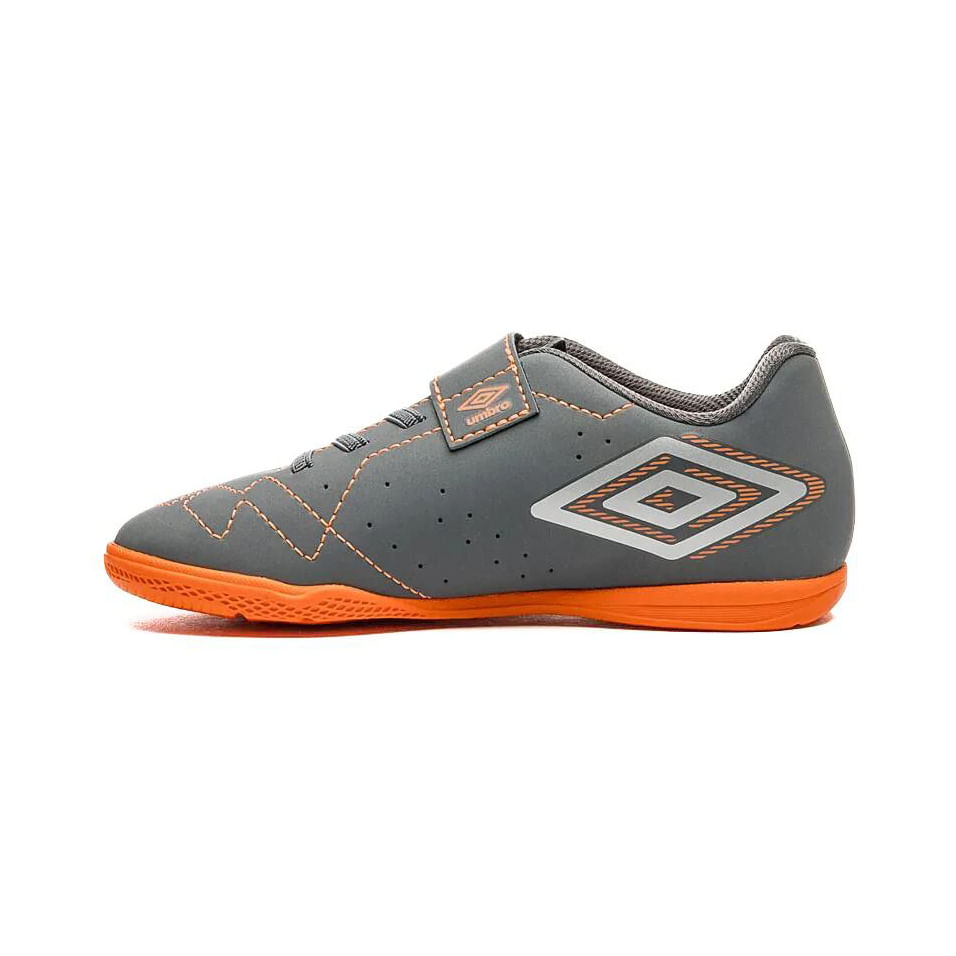 Umbro Chuteira NEO STRIKER U07FB00133-886 GrafiteCinzaLaranja Sint -6-